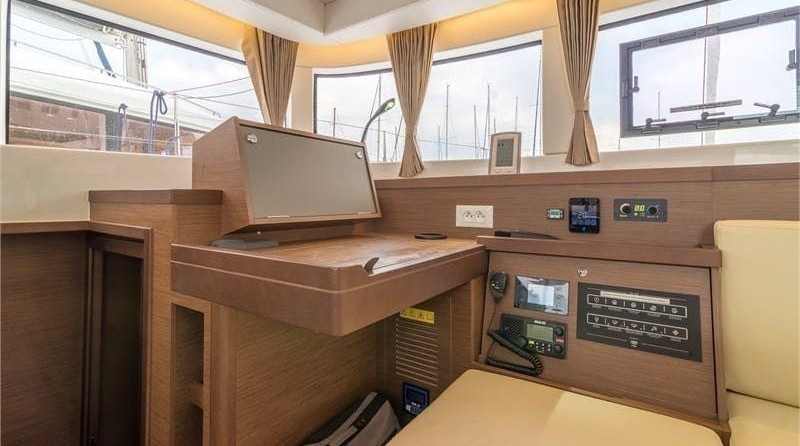 Lagoon 40