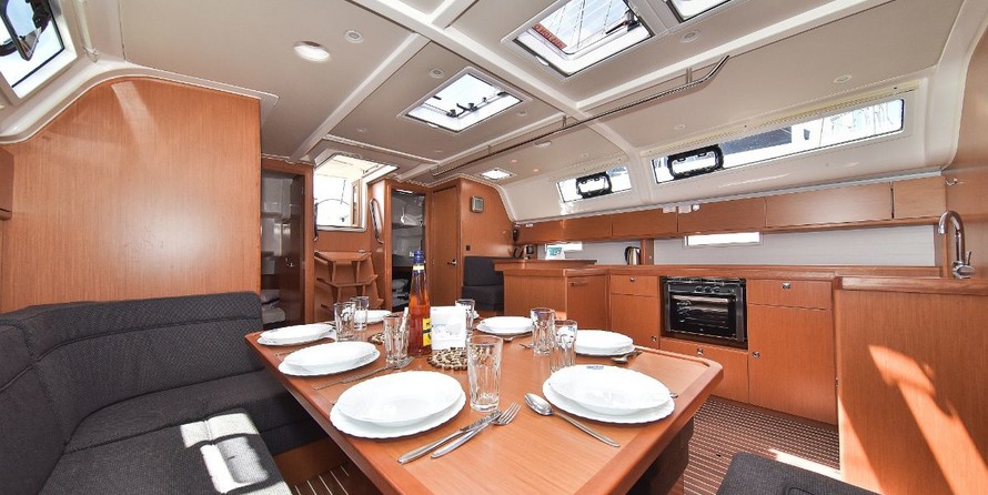 Bavaria Cruiser 51