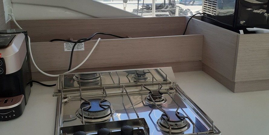 Fountaine Pajot Astréa 42