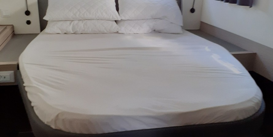 Fountaine Pajot Astréa 42