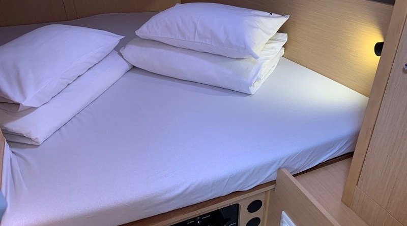 Beneteau Oceanis 38