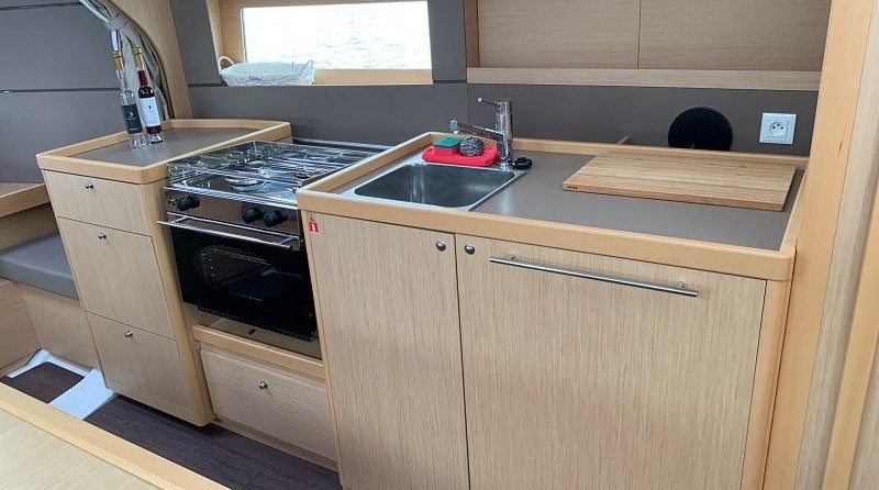 Beneteau Oceanis 38
