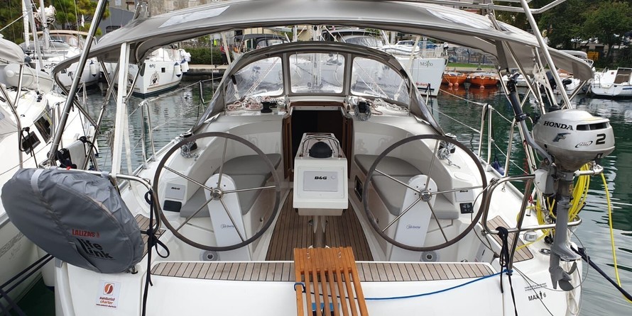 Bavaria CRUISER 34