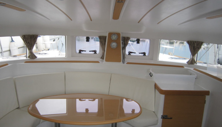 Lagoon 380 S2