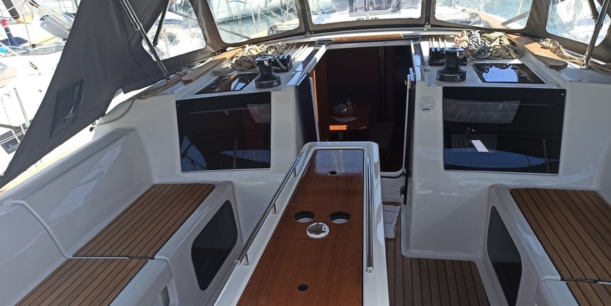 Dufour 412