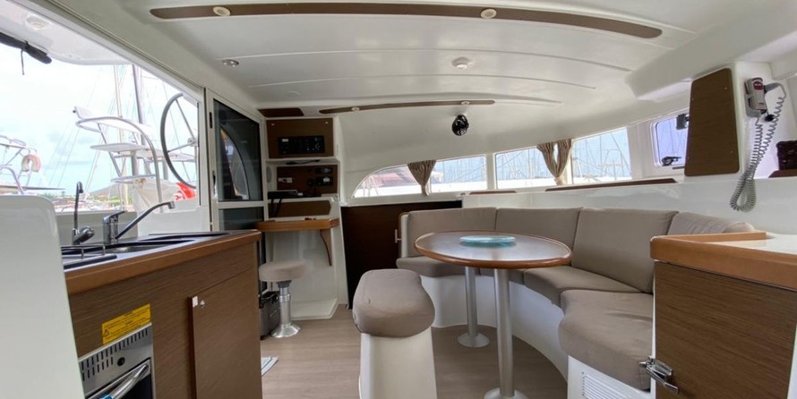 Lagoon 380 S2