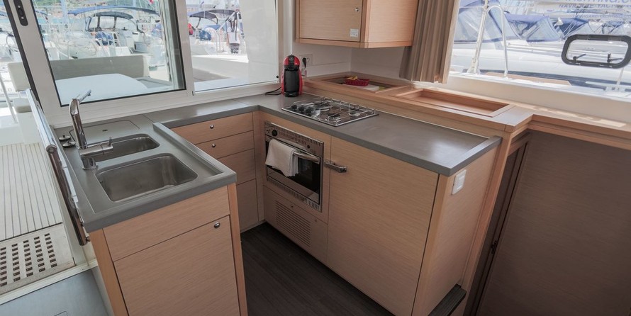 Lagoon 450 F