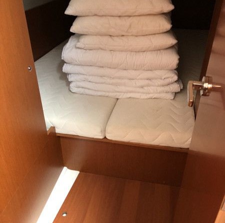 Beneteau Oceanis 38