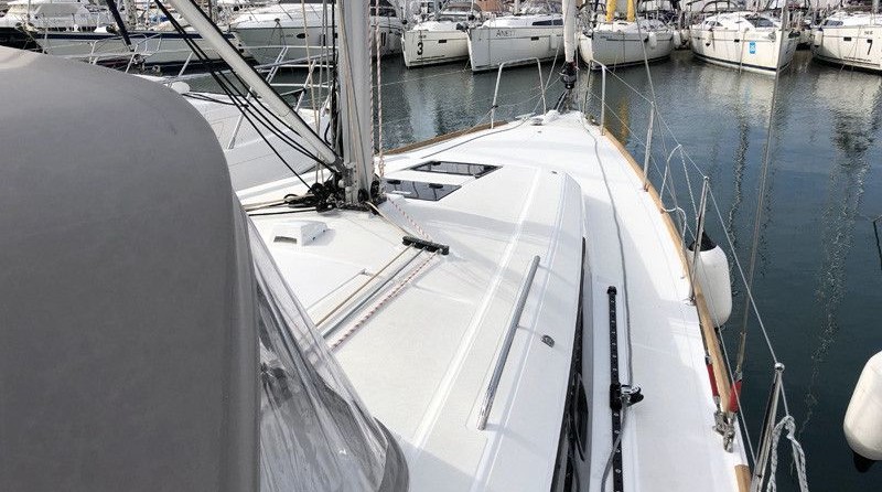 Beneteau Oceanis 38