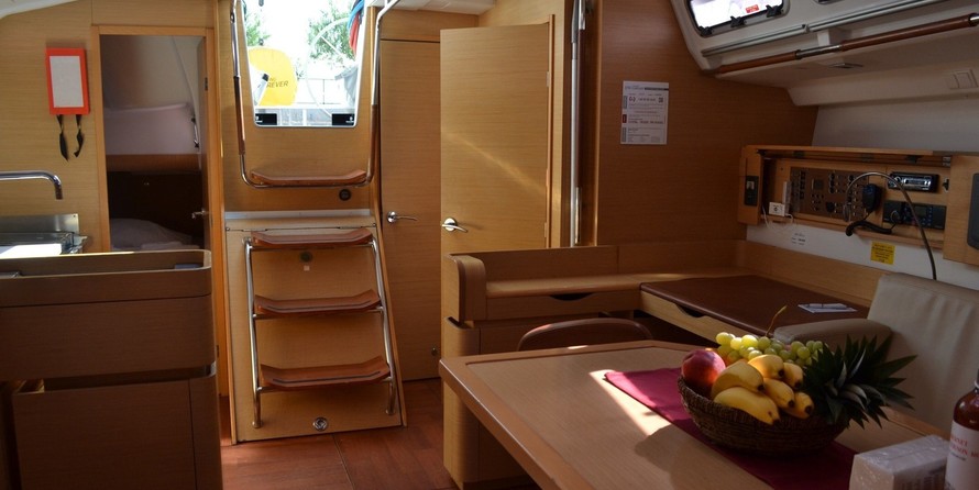 Beneteau First 45