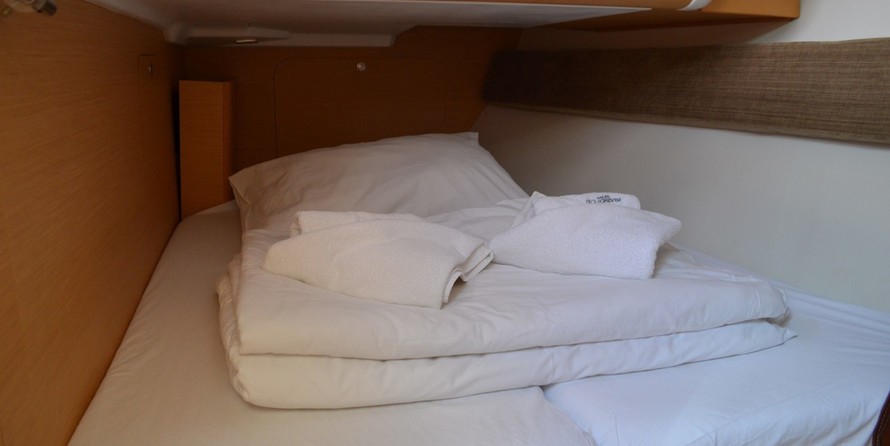 Beneteau First 45