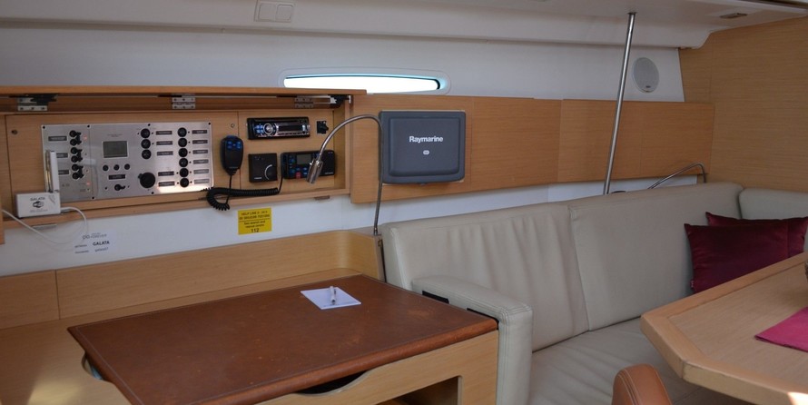 Beneteau First 45