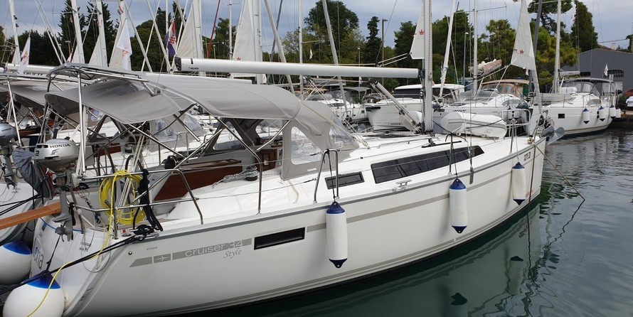 Bavaria CRUISER 34