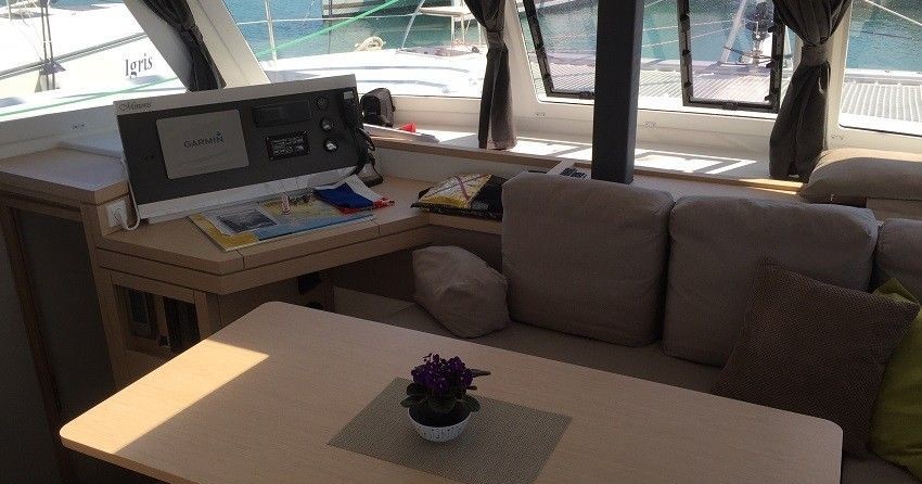 Fountaine Pajot Lucia 40