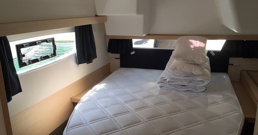 Fountaine Pajot Lucia 40