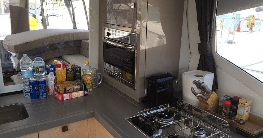 Fountaine Pajot Lucia 40