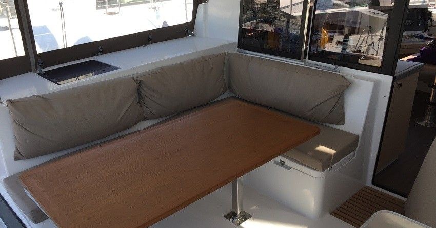 Fountaine Pajot Lucia 40