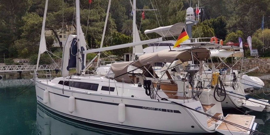 Bavaria 33 Cruiser