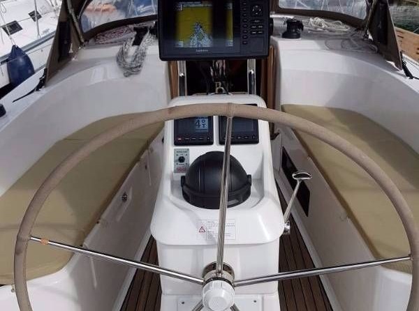 Bavaria 33 Cruiser