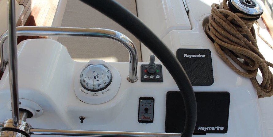 Dufour 412