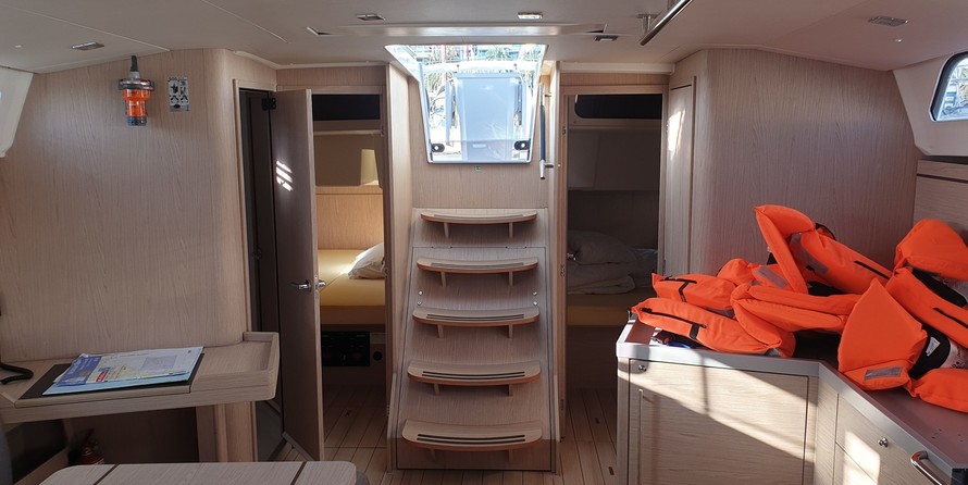Beneteau Oceanis 46