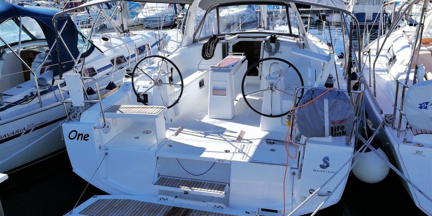 Beneteau Oceanis 38