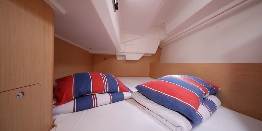 Beneteau Oceanis 38