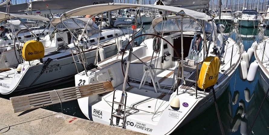 Beneteau First 35