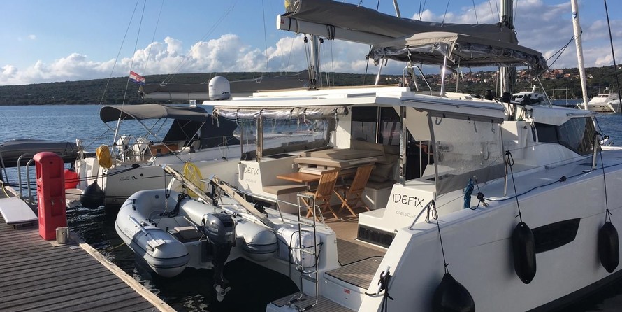 Fountaine Pajot Lucia 40