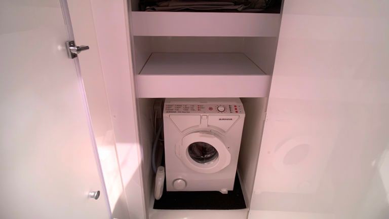 Fountaine Pajot Lucia 40