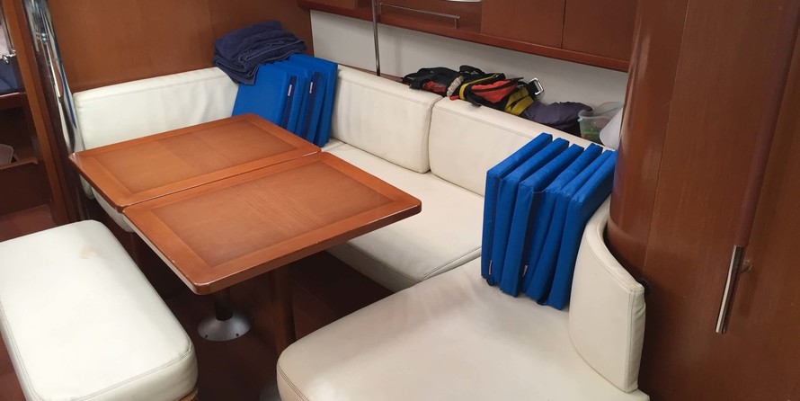 Beneteau Oceanis 40