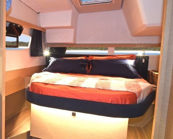 Fountaine Pajot Lucia 40