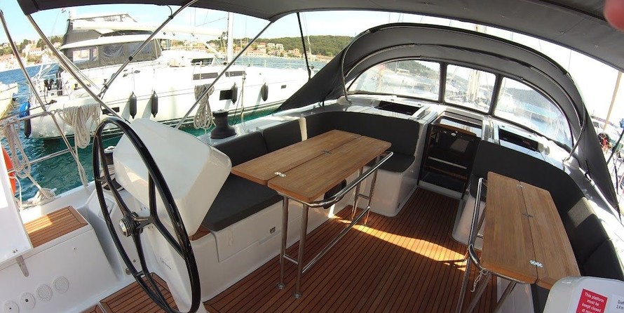Hanse 508