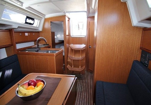 Bavaria CRUISER 34