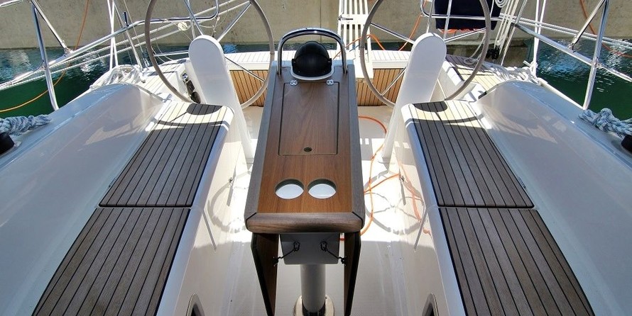 Bavaria CRUISER 34