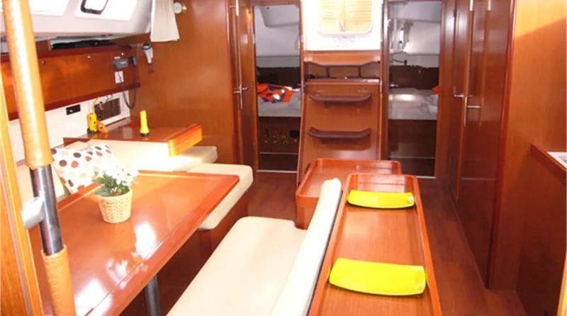 Beneteau Oceanis 50 Family