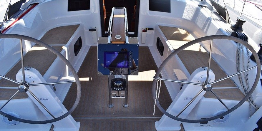 Hanse 415