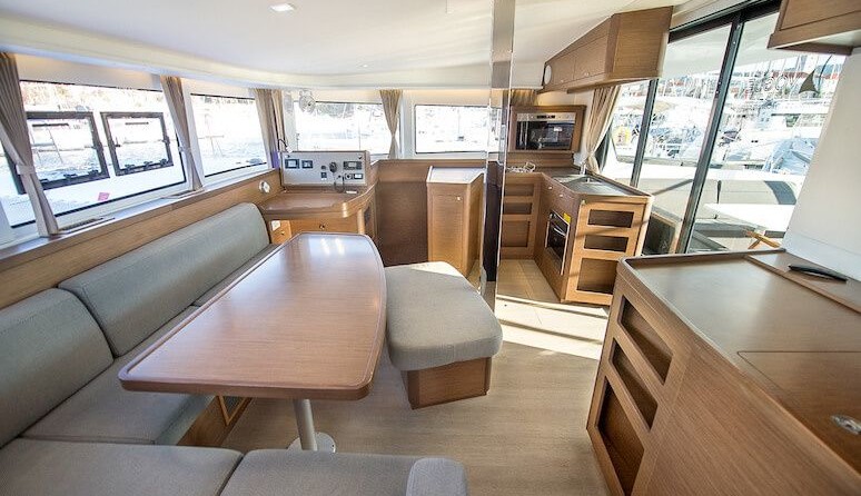Lagoon 42