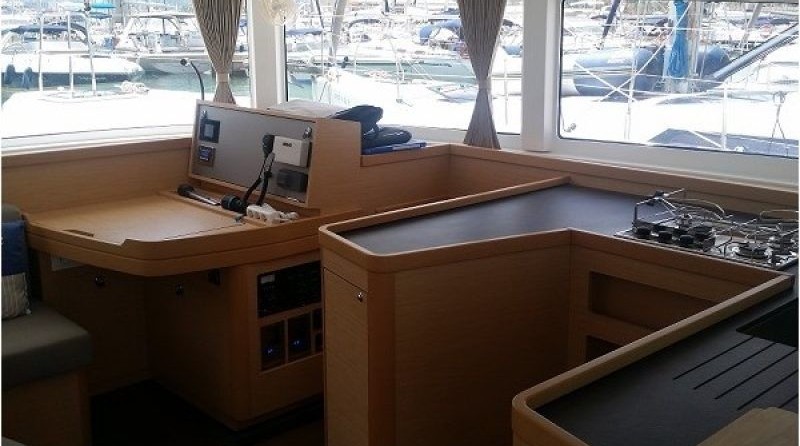 Lagoon 42
