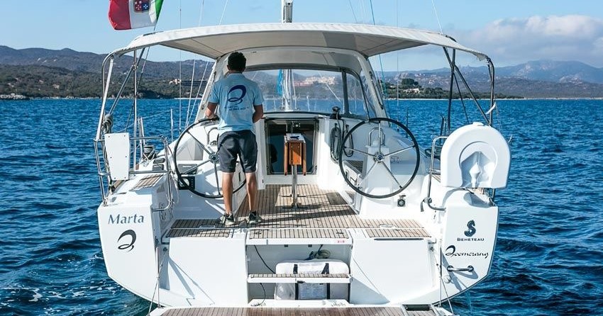 Beneteau Oceanis 38