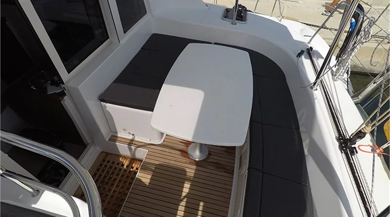 Lagoon 380 S2