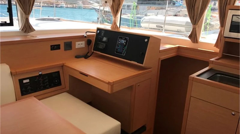 Lagoon 400 S2