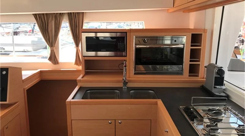 Lagoon 400 S2