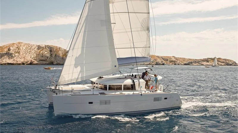 Lagoon 400 S2