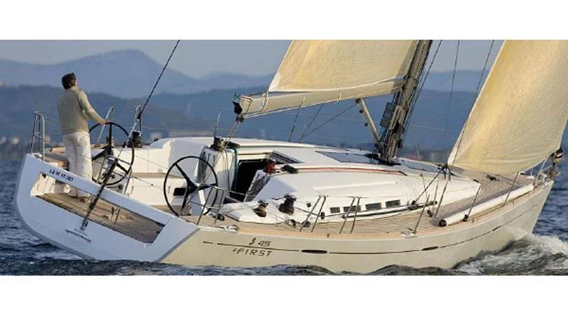 Beneteau First 45