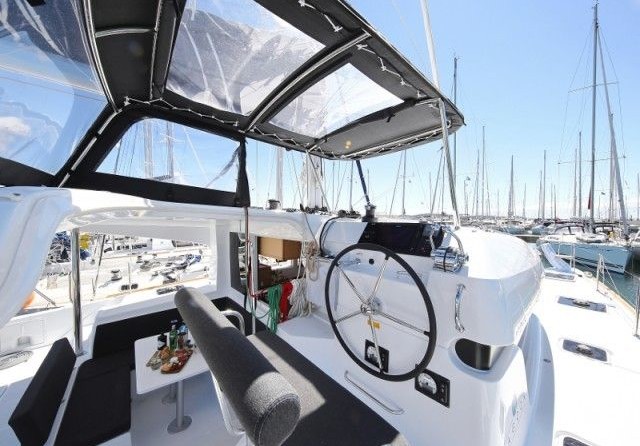 Lagoon 39