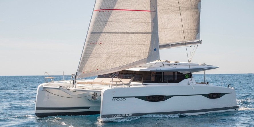 Fountaine Pajot Astréa 42
