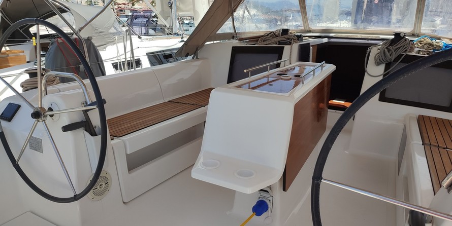 Dufour 412