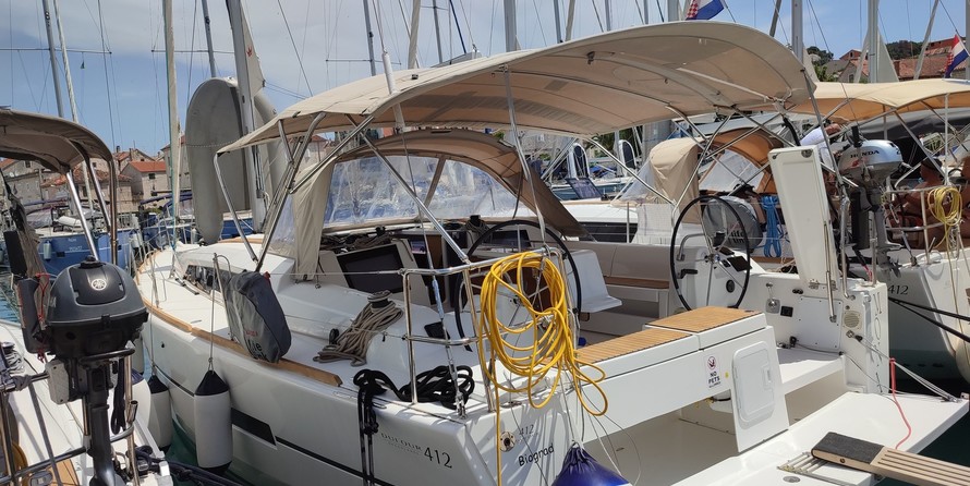 Dufour 412