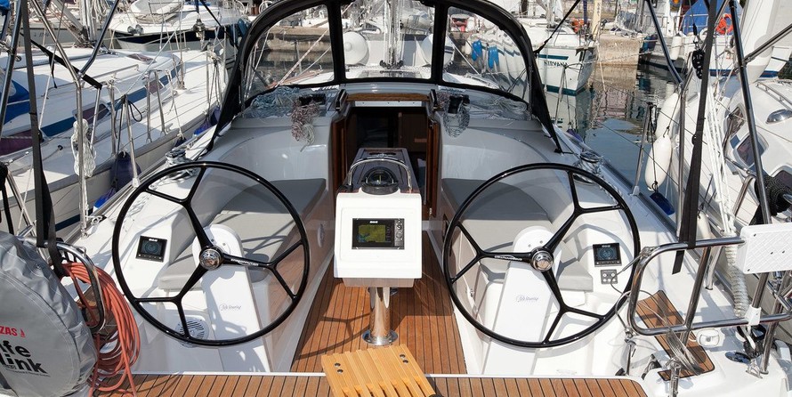Bavaria CRUISER 34